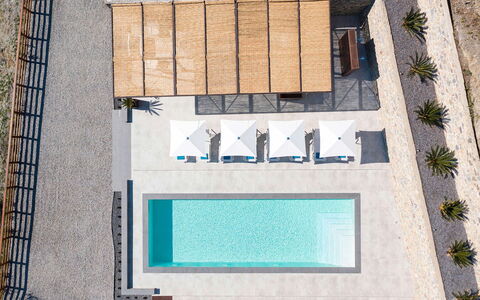 Villa Zafferano: Piscine, Mobilier De Jardin, Composite, Recours, Balancelle, Chaise, Conception, Plate-Forme, Eco Hôtel, Hôtel