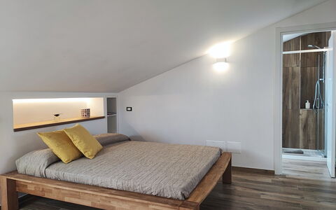 Casa Nadia: Meubles, Design Intérieur, Lit, Sol, Sol, Chambre, Mur, Bois, Parquet, Plafond