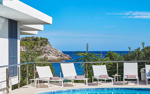 Villa Fullmoon: Bleu, Piscine, Mobilier De Jardin, Recours, Eco Hôtel, Mer, Balcon, Chaise, Ombre, Appartement