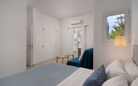 Villa Athella: Meubles, Sol, Design Intérieur, Sol, Appartement, Domicile, Plafond, Pièce, Chambre, Lit