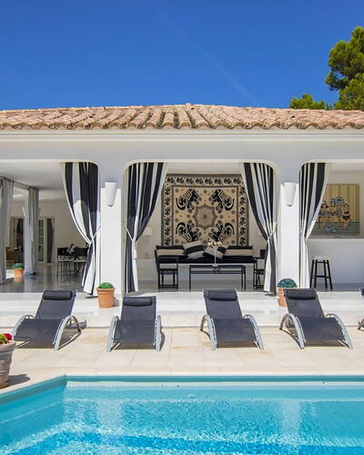 Villa Mosaic: Piscine, Recours, Biens, Mobilier De Jardin, Villa, Manoir, Chaise, Structure En Plein Air, Eco Hôtel, Hacienda