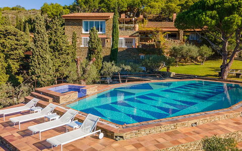Casa Gigliola: Piscine, Bleu, Recours, Mobilier De Jardin, Eco Hôtel, Composite, Loisir, Balancelle, Ombre, Caractéristique De L'Eau