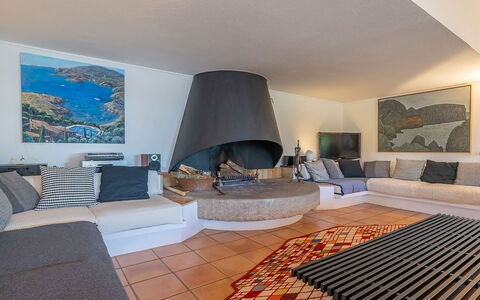 Casa Gigliola: Meubles, Sol, Design Intérieur, Sol, Salon, Canapé, Éclairage, Pièce, Appartement