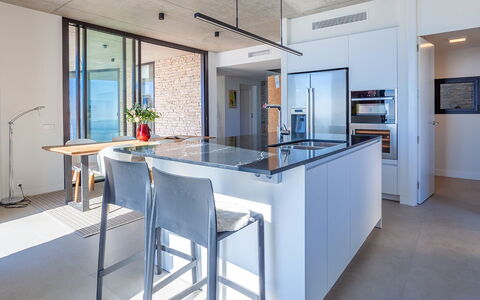 Villa Mirante: Meubles, Cuisine, Design Intérieur, Sol, Plafond, Sol, Comptoir, Chaise, Table Cuisine Et Salle A Manger, Éclairage