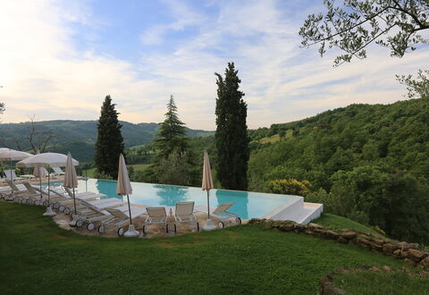 Borgo di San Biagio: Arbre, Été, Paysage, Piscine, Station De Montagne, Mobilier De Jardin, Aménagement Paysager, Mélèze, Eco Hôtel