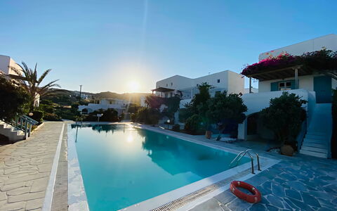 Mykonos Pool House 5: Piscine, Recours, Mobilier De Jardin, Eco Hôtel, Loisir, Balancelle, Parapluie, Ville Resort, Hôtel, Vacances