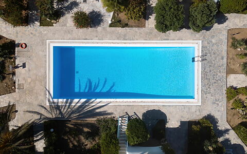 Mikonos Pool House 6: Piscine, Bleu, L'Eau, Recours, Composite, Loisir, Ombre, Eco Hôtel, Mobilier De Jardin, Caractéristique De L'Eau