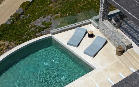 Villa Cornelia 1: Piscine, Composite, Mobilier De Jardin, Béton, Matériau Naturel, Tuile, Luminaire Plomberie, Balancelle, Caractéristique De L'Eau, Recours