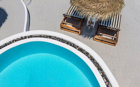 Villa Sean: Bleu, L'Eau, Mobilier De Jardin, Recours, Piscine, Loisir, Vacances, Plage, Parapluie, Balancelle