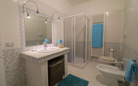 Villa Patrizia Otranto: Deluxe Countryside Retreat: Sol, Sol, Design Intérieur, Luminaire Plomberie, Lavabo, Meubles, Évier, Salle De Bains, Robinet, Pièce