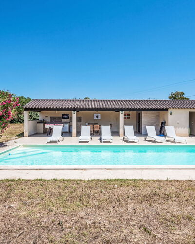 Villa i Tre Fratelli: Biens, Recours, Ombre, Ferme, Piscine, Hacienda, Villa, Eco Hôtel, Structure En Plein Air, Cour