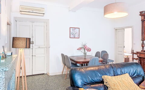 Casa Lucia: Meubles, Design Intérieur, Sol, Mur, Sol, Bois, Pièce, Plafond, Canapé, Salon