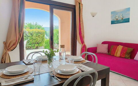 Vacanze Nespolo: Meubles, Table Cuisine Et Salle A Manger, Chaise, Salle À Manger, Plante D'Appartement