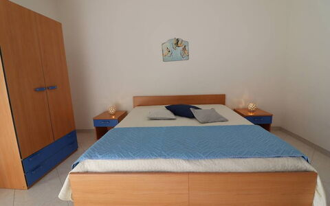 Ludovica: Meubles, Chambre, Lit, Bois, Sol, Sol, Design Intérieur, Drap De Lit, Literie, Pièce