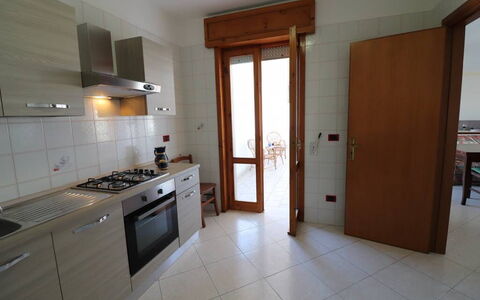 Ludovica: Sol, Bois, Sol, Design Intérieur, Cuisine, Pièce, Domicile, Tache De Bois, Dur, Principaux Appliance