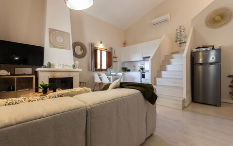 Gilet: Meubles, Design Intérieur, Sol, Mur, Sol, Bois, Plafond, Canapé, Pièce, Salon