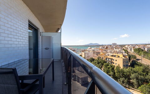 Justina: Ombre, Porche, Balcon, Clôture, Balustrade, Structure En Plein Air