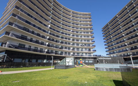Justina: Ombre, Porche, Balcon, Clôture, Balustrade, Structure En Plein Air