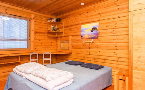 Luhtalemmikki: Bois, Tache De Bois, Chambre, Dur, Plafond, Planche, Parquet, Lit, Cadre De Lit, Cabane En Rondins