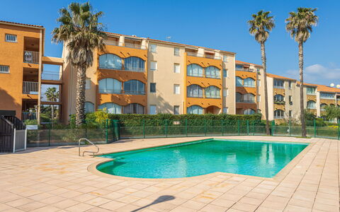 Marie Galante: Ombre, Porche, Balcon, Clôture, Balustrade, Structure En Plein Air