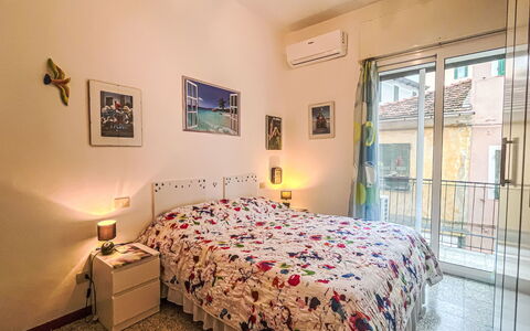 Milena: Ombre, Porche, Balcon, Clôture, Balustrade, Structure En Plein Air