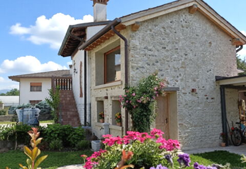 La Casetta dei Palù, Valdobbiadene: Mur, Bâtiment, Fenêtre, Maison, Domicile, Porte, Arbuste, Zone Résidentielle, Chalet