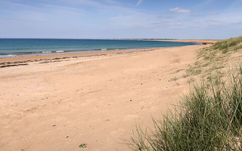 Maison Kerlosquet: Bleu, Ciel, Environnement Naturel, Plage, Côte, Écorégion, Horizon, Le Sable, Rive, Été