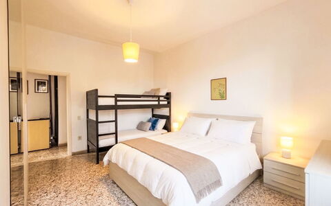 Casa Irma: Lit, Chambre, Design Intérieur, Drap De Lit, Sol, Sol, Literie, Cadre De Lit, Meubles, Plafond