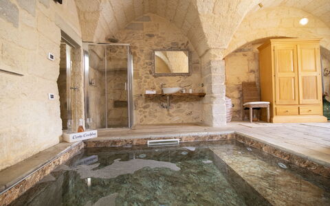 Coclea Heritage Suites: Sol, Architecture, Sol, Plafond, Luminaire, Tuile, Hôtel, Calcaire, Caravansérail, Piscine