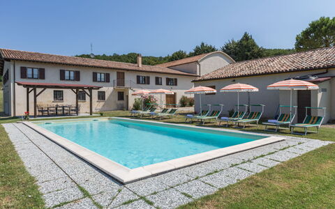 Villa Felice, Private Pool and Hills: Biens, Hacienda, Pelouse, Recours, Cour, Villa, Cour, Ferme, Piscine, Hôtel