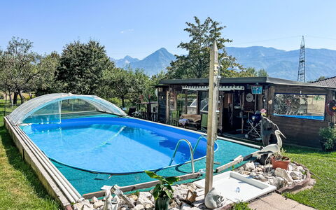 Appartement Juritsch: Piscine, Loisir, Ombre, Recours, Jardin, Eco Hôtel, Arrière-Cour, Ville Resort, Parapluie