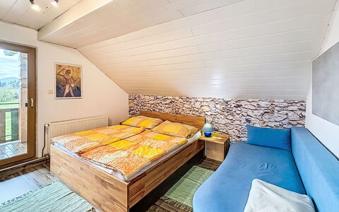 Appartement Juritsch: Bois, Domicile, Pièce, Chalet, Dur, Chambre, Tache De Bois, Cabane En Rondins, Lit, Literie