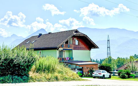 Appartement Juritsch: Herbe, Maison, Montagne, Colline, Domicile, Chalet, Zone Rurale, Paysage, Montagnes