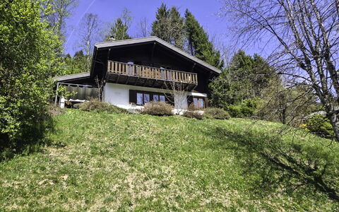 Chalet Chemin du Four: Arbre, Maison, Domicile, Arbuste, Chalet, Toit, Zone Rurale, Lot Terre, Ferme, Prairie