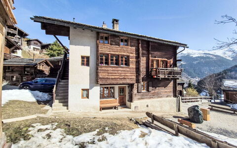 Le Moulin 74: Bois, Maison, Domicile, Porte, Chalet, Pente, Siding, Planche, Balcon, Lumber