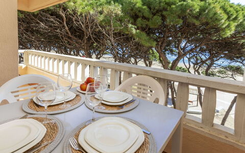Gudrum: Balcon, Mobilier De Jardin, Porche, Ombre, Tache De Bois, Recours, Dur, Plage, Eco Hôtel, Villa