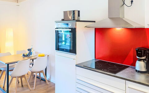 Wingst 105: Design Intérieur, Sol, Meubles, Cuisine, Sol, Principaux Appliance, Bois, Appareil De Cuisine, Plafond, Comptoir