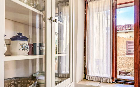 Piccolo Mondo: Bois, Design Intérieur, Meubles, Cabinetry, Domicile, Placard, Pièce, Porte, Tache De Bois, Tiroir