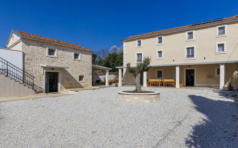Tone i Maria: Appartement, Recours, Balcon, Hôtel, Piscine, Ville Resort, Plage