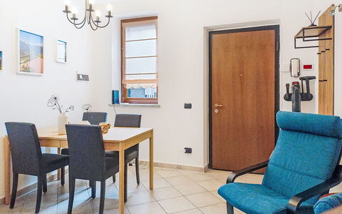 Dolce Luino: Appartement, Recours, Balcon, Hôtel, Piscine, Ville Resort, Plage