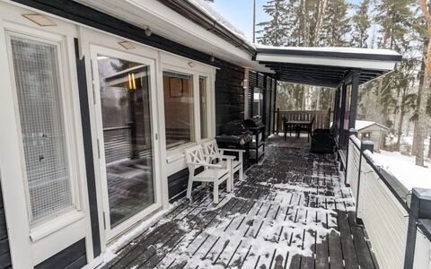 Villa Kökköharju: Bois, L'Hiver, Plate-Forme, Gelé, Dur, Neige, Planche, Lumber, Daylighting, Siding