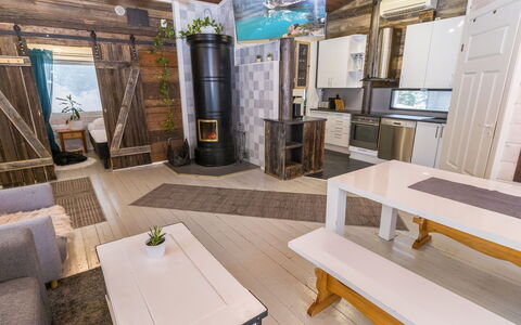 Villa Kökköharju: Bois, Sol, Sol, Design Intérieur, Meubles, Parquet, Plafond, Pièce, Dur, Salon