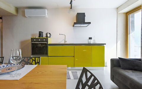 Valtellina 645: Design Intérieur, Cuisine, Sol, Jaune, Meubles, Comptoir, Éclairage, Sol, Cabinetry, Domicile