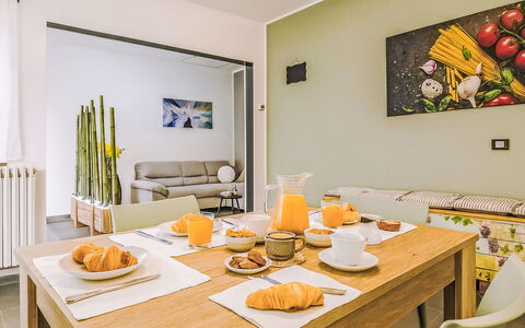 Casa al Gelso: Meubles, Design Intérieur, Mur, Sol, Sol, Bois, Pièce, Plafond, Appartement, Table