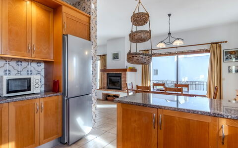 Ninho Do Mocho: Cuisine, Meubles, Design Intérieur, Sol, Comptoir, Bois, Sol, Cabinetry, Plafond, Appareil De Cuisine