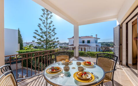 Ninho Do Mocho: Appartement, Balcon, Chaise, Table Cuisine Et Salle A Manger, Plante D'Appartement, Recours, Eco Hôtel, Hôtel, Appartement Penthouse