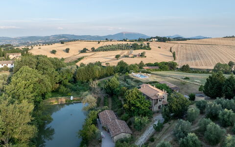 Il Giuncheto, Pool, Amazing View, Umbrian Countrys: Maison, Paysage, Domicile, Zone Rurale, Lot Terre, Biens, Établissements Humains, Village, Chalet