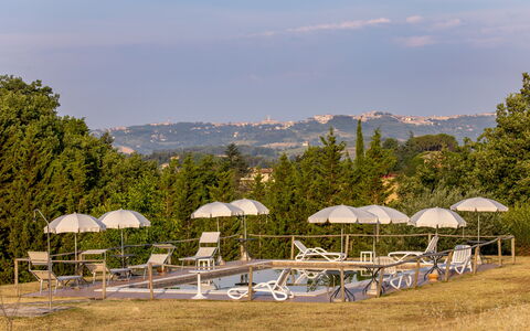Il Giuncheto, Pool, Amazing View, Umbrian Countrys: Mobilier De Jardin, Piscine, Balancelle, Parapluie, Recours, Ombre, Aménagement Paysager, Eco Hôtel, Parc, Ville Resort