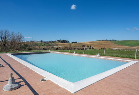 Il Giuncheto Apartments, Pool, Umbrian Countryside: Piscine, Composite, Ombre, Recours, Thermes, Caractéristique De L'Eau, Tuile, Mobilier De Jardin, Hacienda, Villa