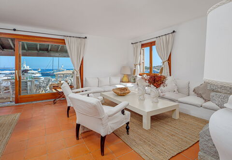 Residenza Rudalza: Meubles, Table, Sol, Chaise, Sol, Canapé, Appartement, Salon, Table Cuisine Et Salle A Manger